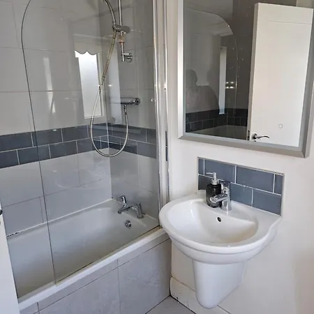 Сasa de vacaciones Modern 4-5 Bedroom House Dublín