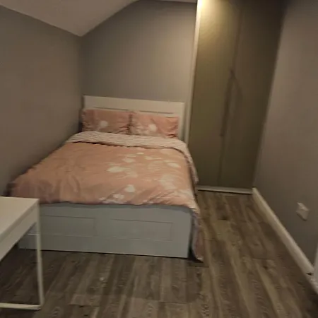 Modern 4-5 Bedroom House Дом отдыха *
