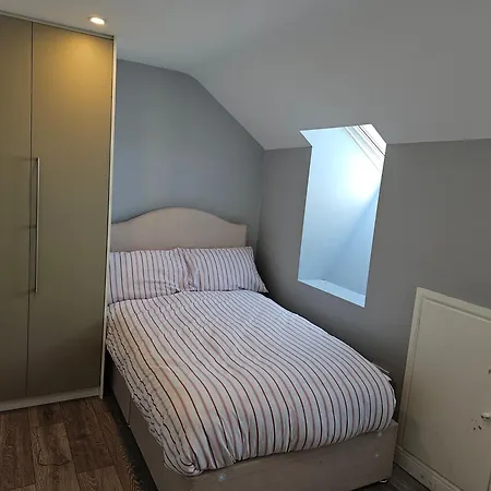 Modern 4-5 Bedroom House Prázdninový dům