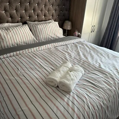 Tatil Evi Modern 4-5 Bedroom House