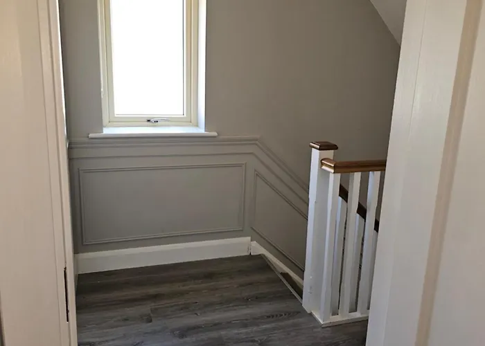 Modern 4-5 Bedroom House