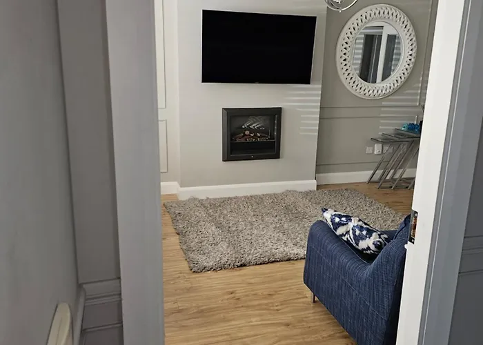 Modern 4-5 Bedroom House * Dublin