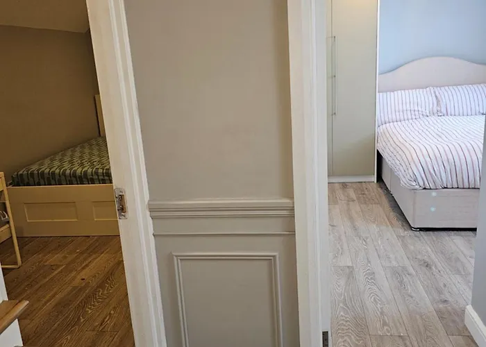 Modern 4-5 Bedroom House