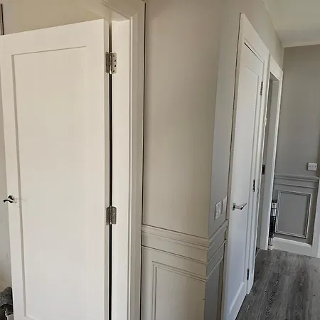 Semesterbostad Modern 4-5 Bedroom House *